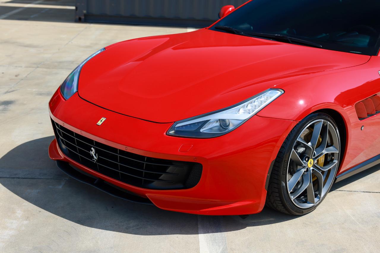 Ferrari GTC4Lusso  2019