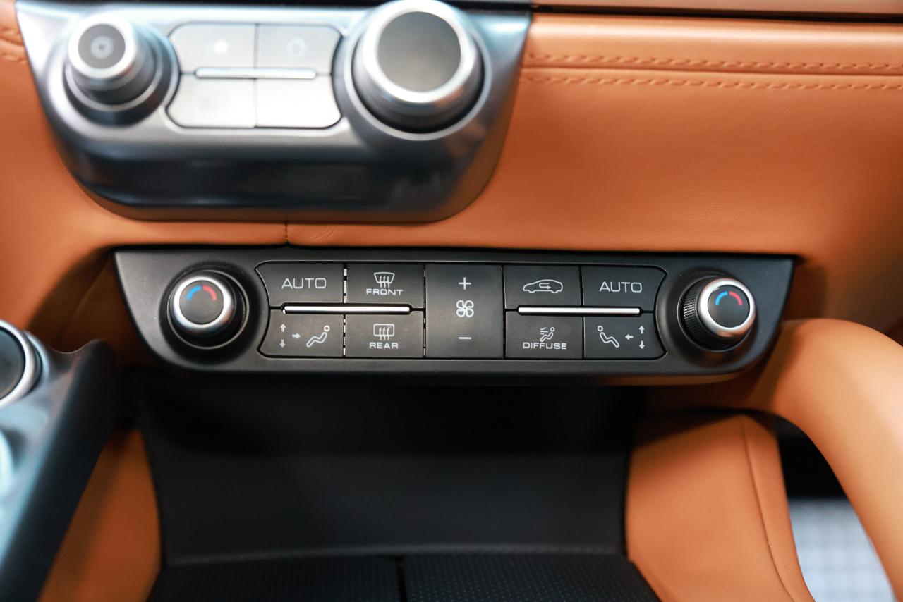 Ferrari GTC4Lusso  2019