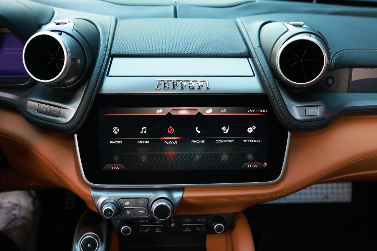 Ferrari GTC4Lusso  2019