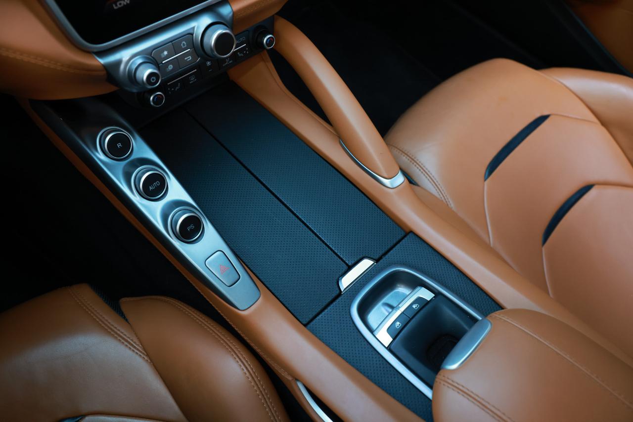 Ferrari GTC4Lusso  2019