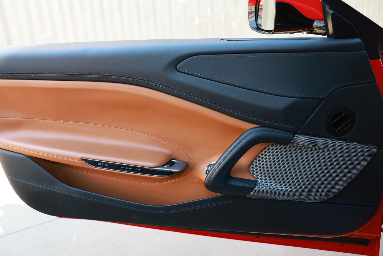 Ferrari GTC4Lusso  2019