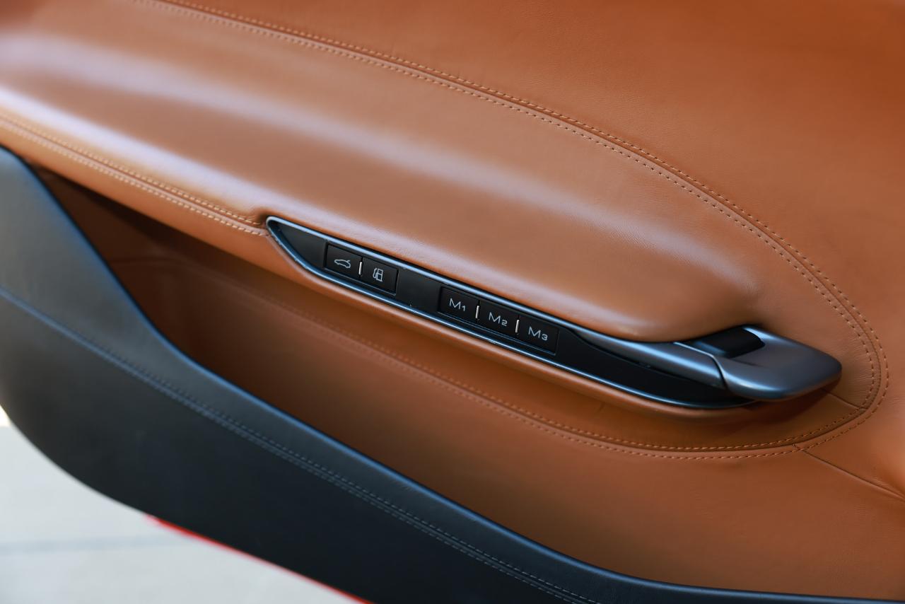 Ferrari GTC4Lusso  2019