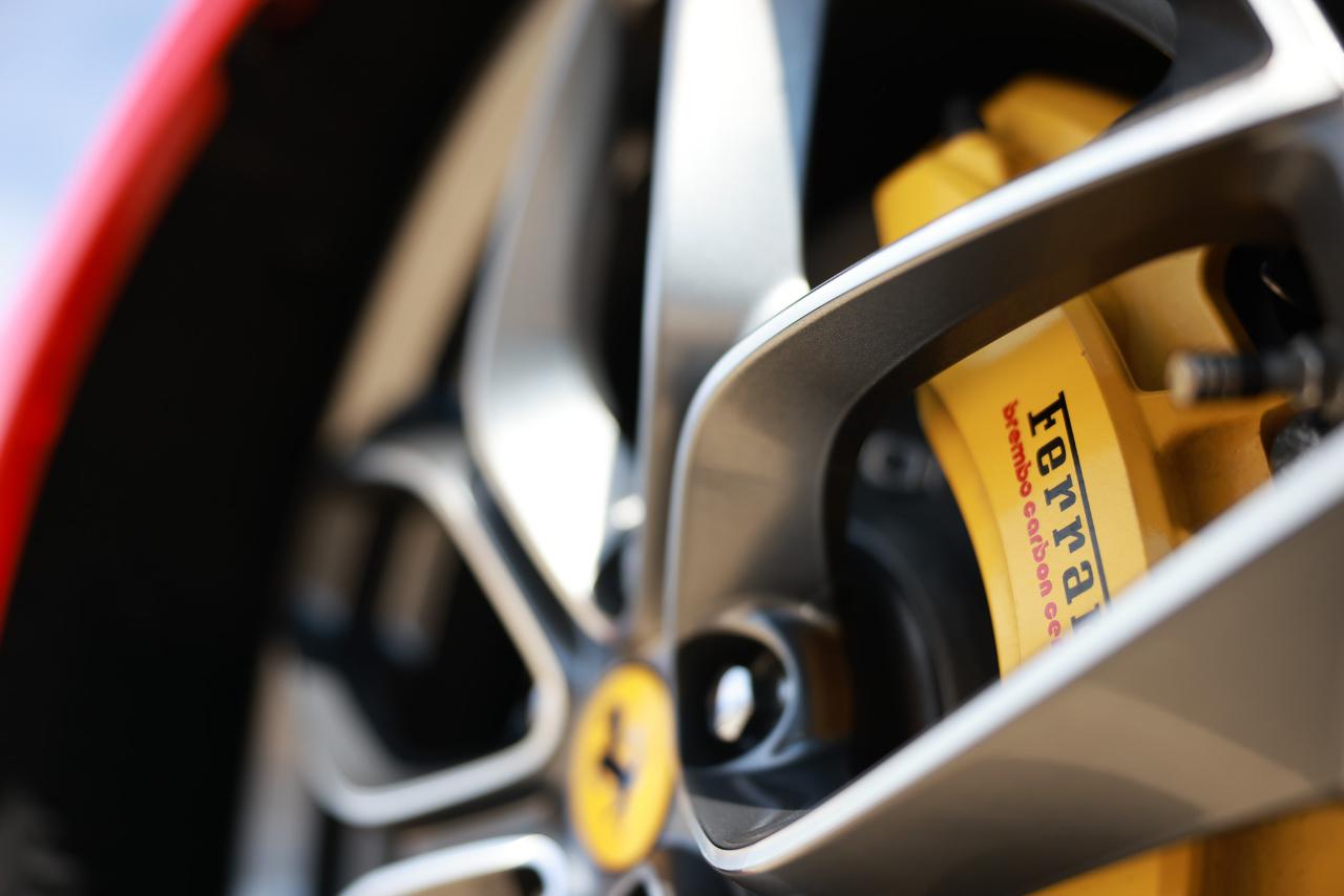 Ferrari GTC4Lusso  2019