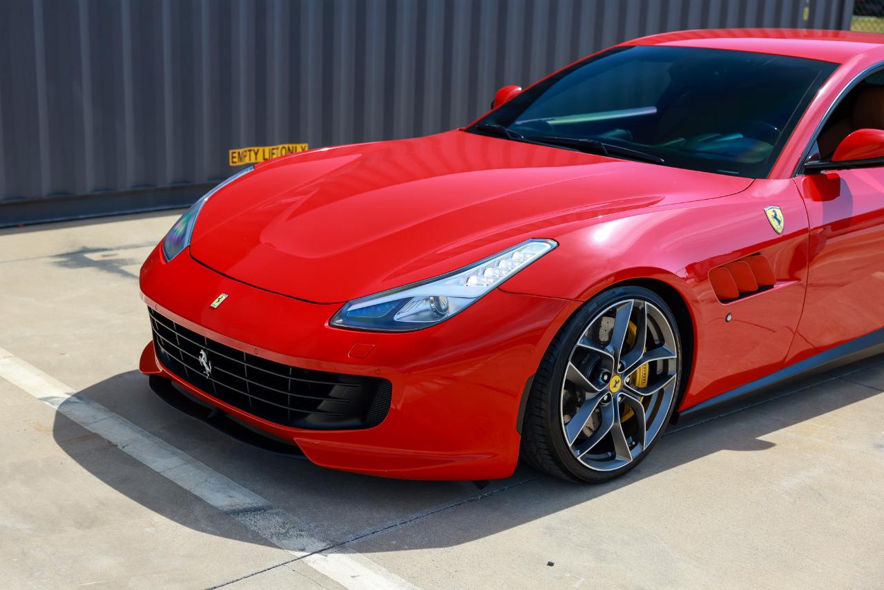 Ferrari GTC4Lusso  2019