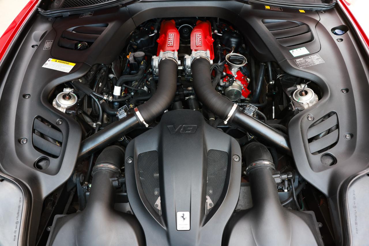 Ferrari GTC4Lusso  2019