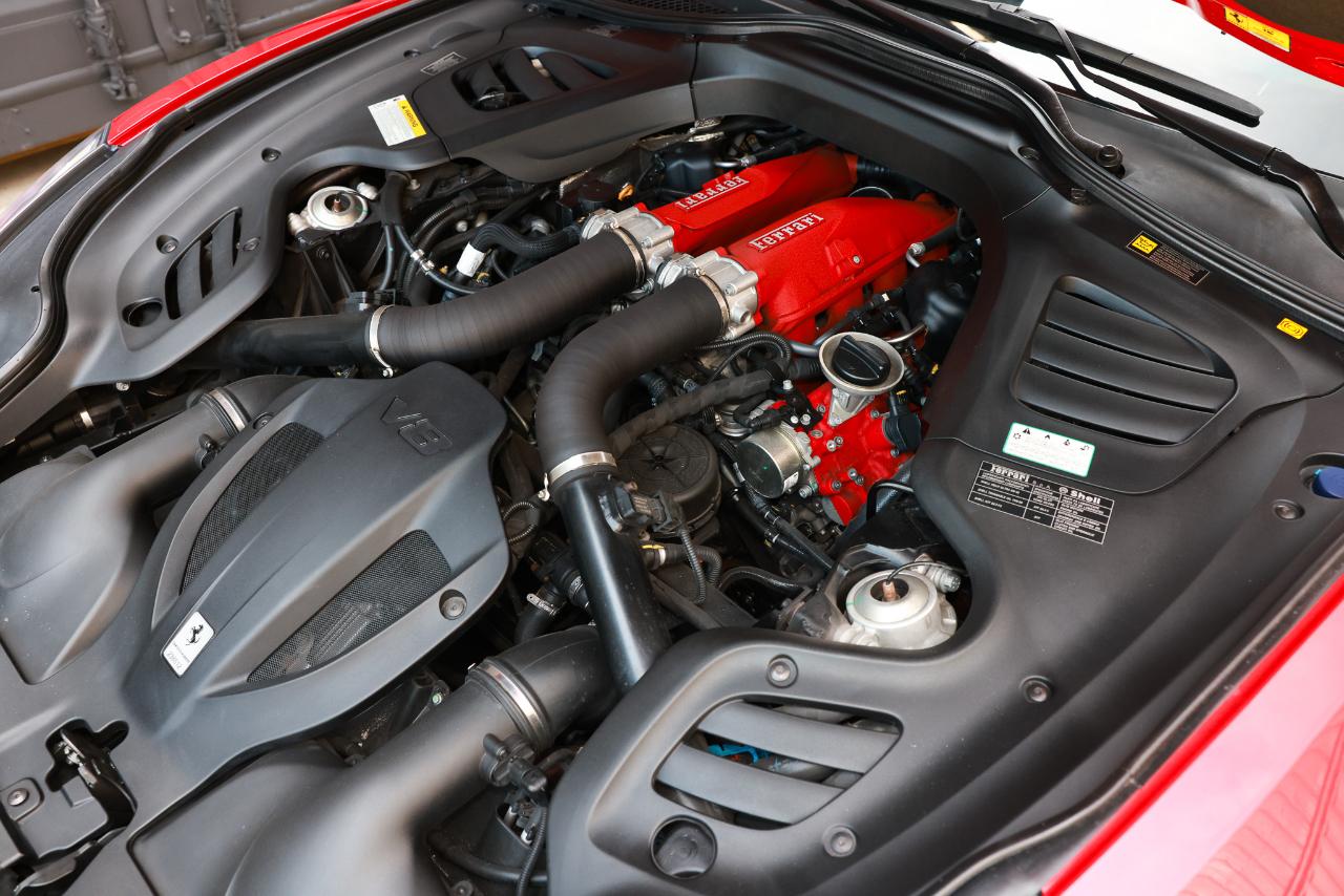 Ferrari GTC4Lusso  2019