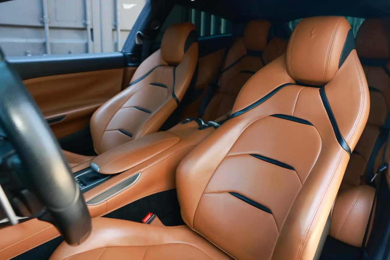 Ferrari GTC4Lusso  2019