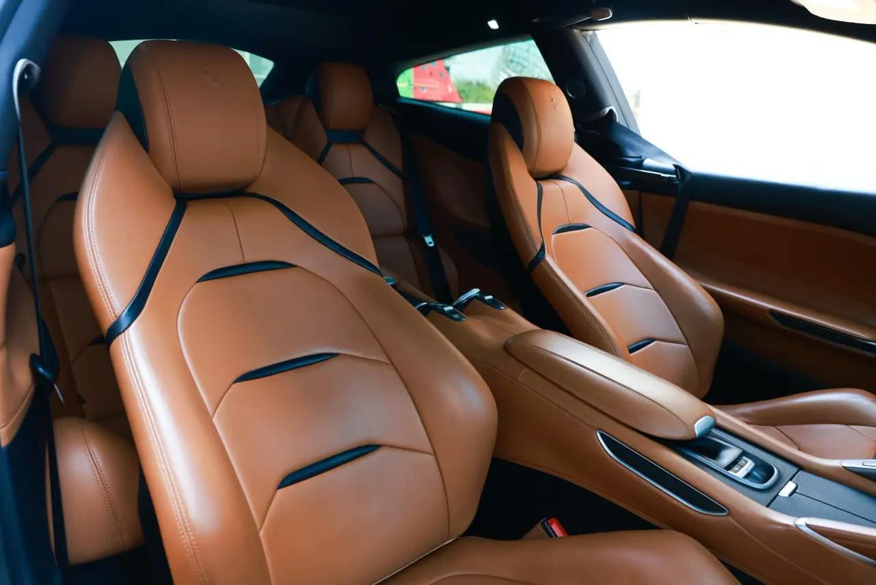 Ferrari GTC4Lusso  2019