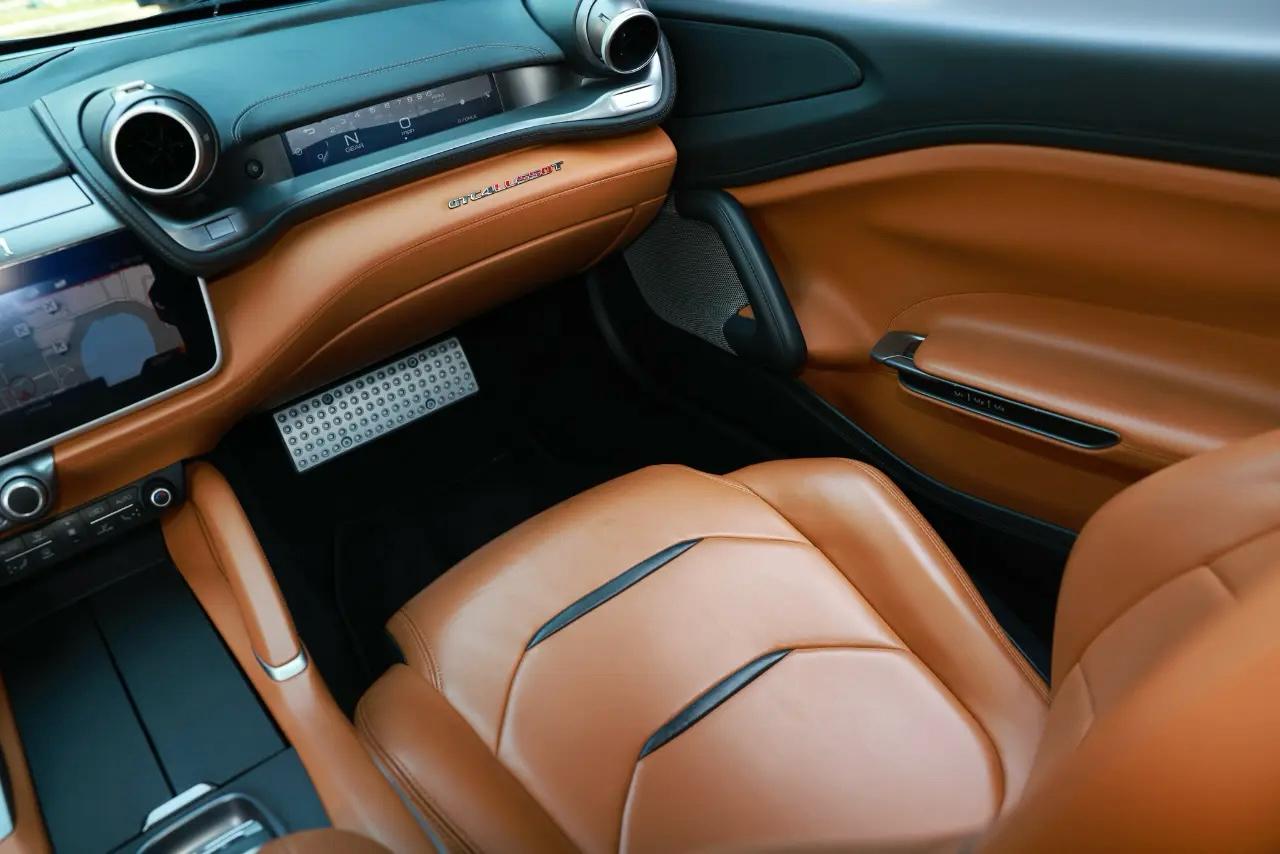 Ferrari GTC4Lusso  2019