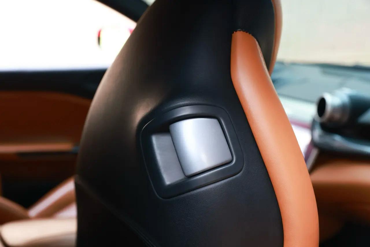 Ferrari GTC4Lusso  2019