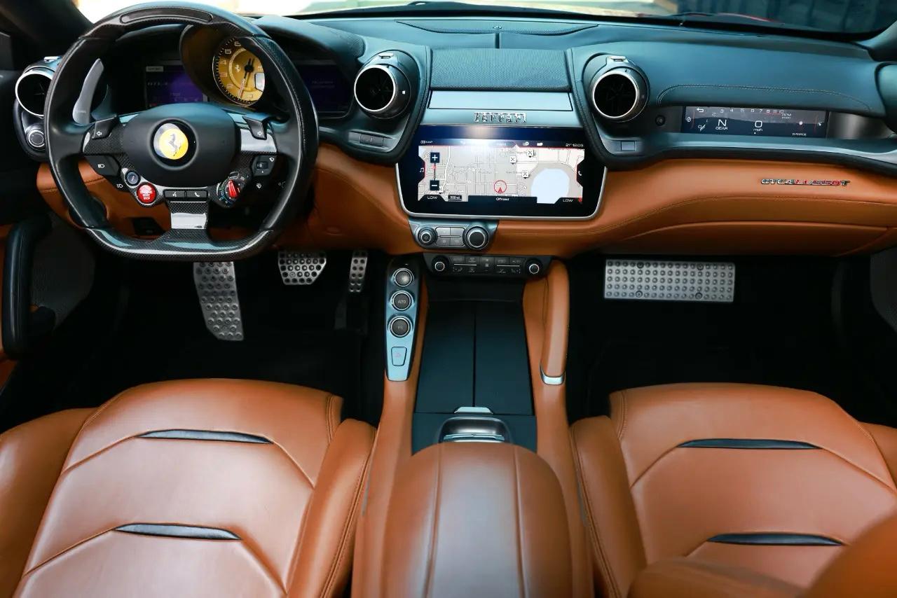 Ferrari GTC4Lusso  2019