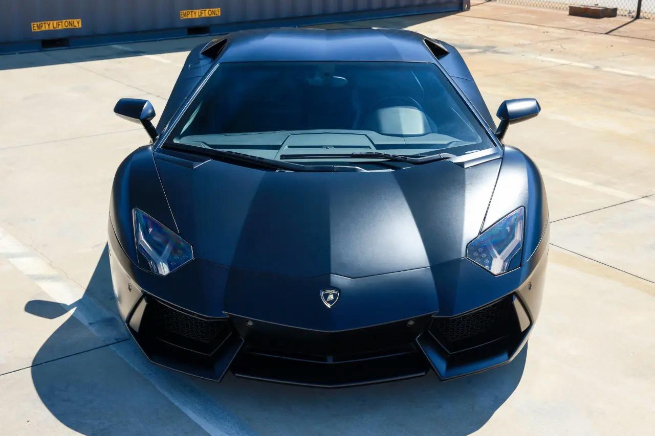 Lamborghini Aventador  2012