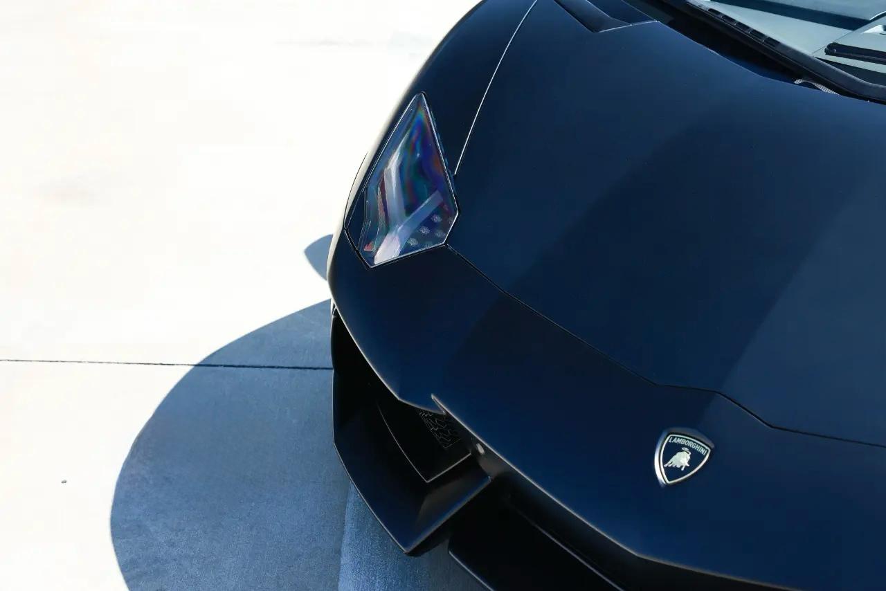 Lamborghini Aventador  2012