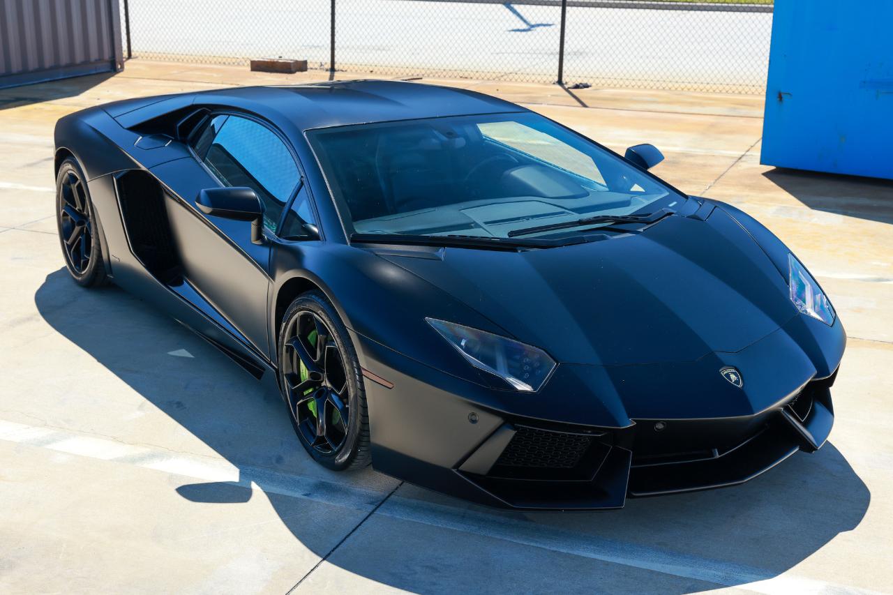 Lamborghini Aventador  2012