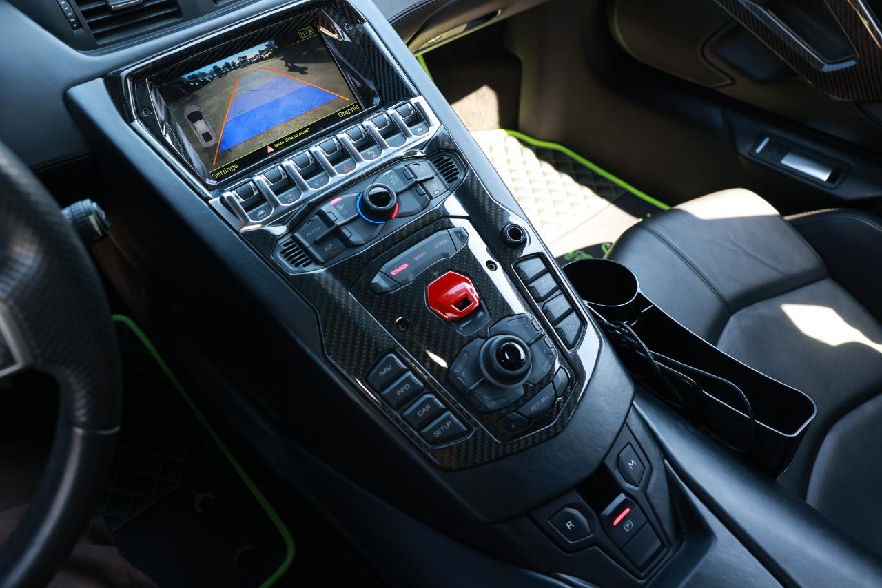Lamborghini Aventador  2012
