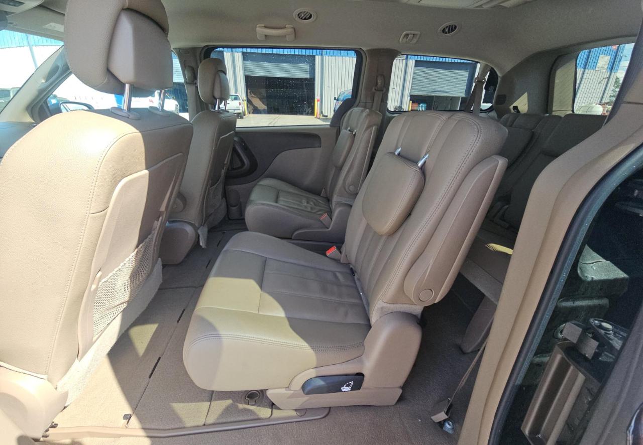 Chrysler Town & Country  2016