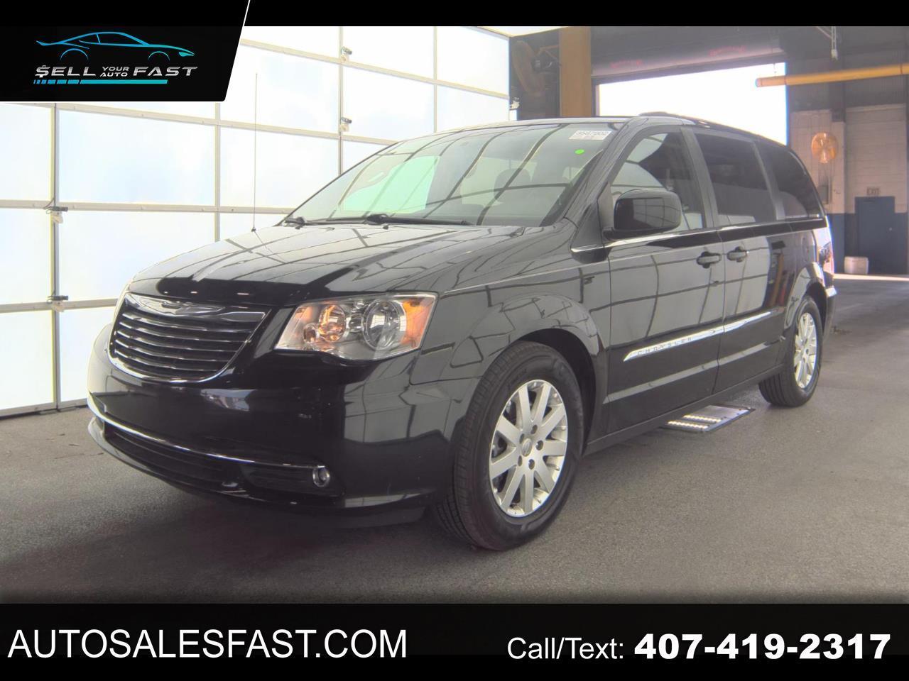 2016 Chrysler Town & Country Touring FWD