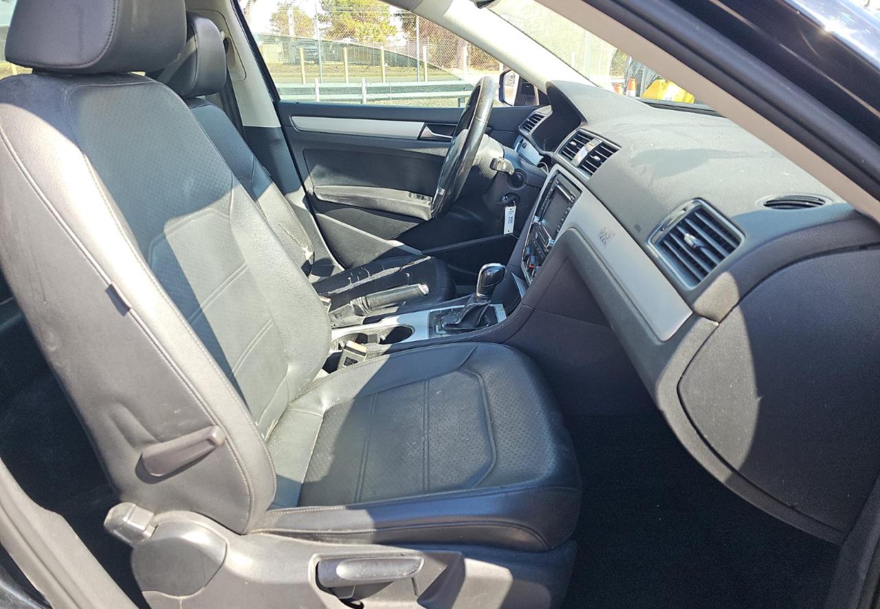 Volkswagen Passat  2013