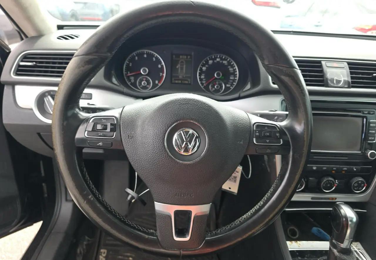 Volkswagen Passat  2013