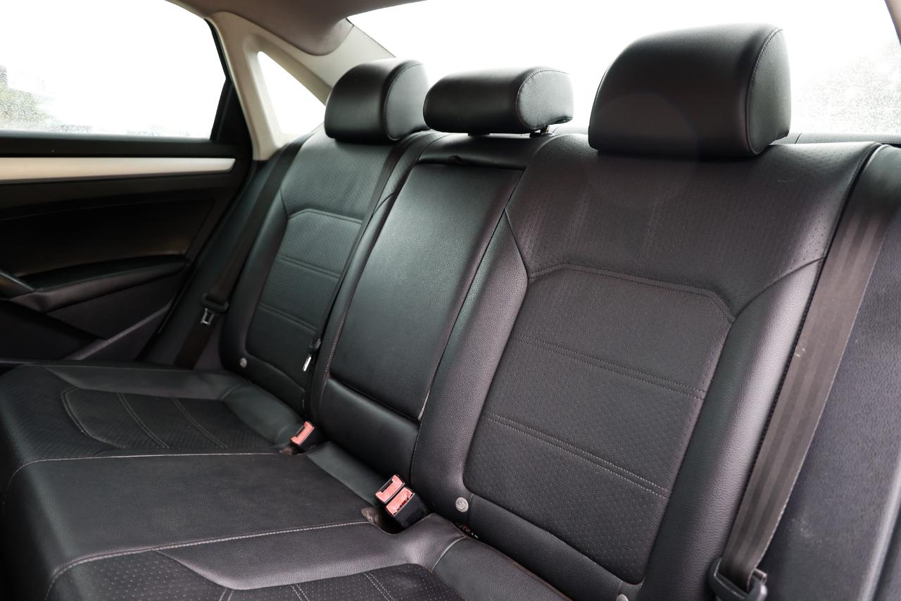 Volkswagen Passat  2013