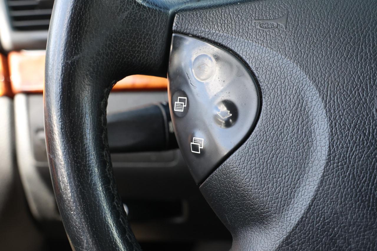 Mercedes-Benz E-Class  2006