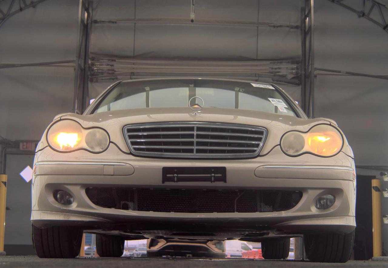 Mercedes-Benz C-Class  2005