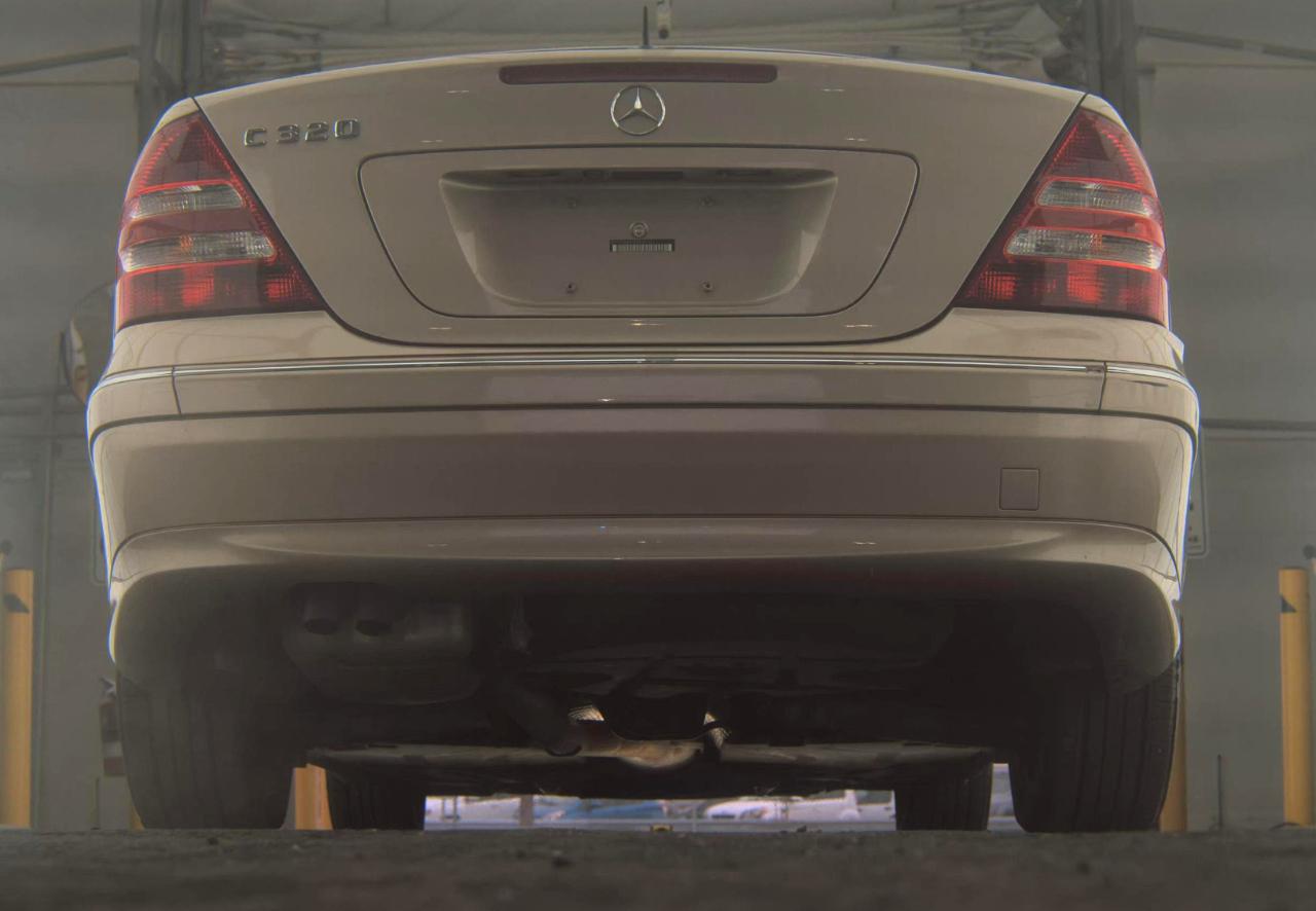 Mercedes-Benz C-Class  2005