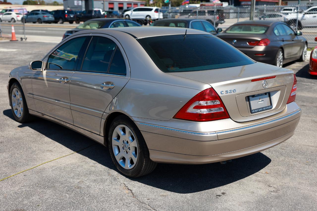 Mercedes-Benz C-Class  2005
