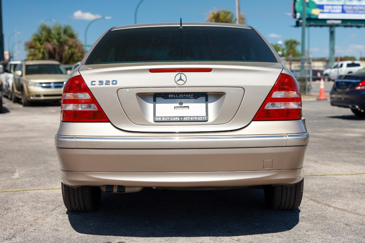 Mercedes-Benz C-Class  2005