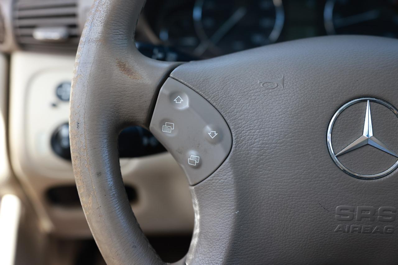 Mercedes-Benz C-Class  2005