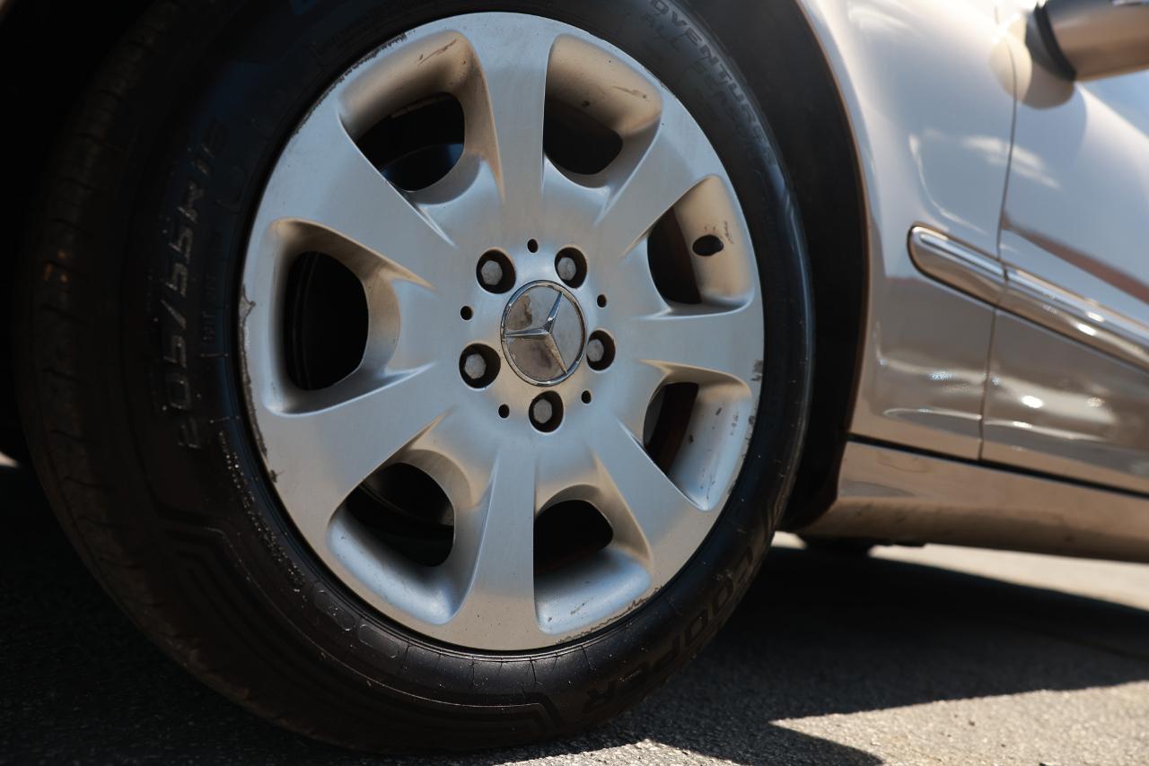 Mercedes-Benz C-Class  2005