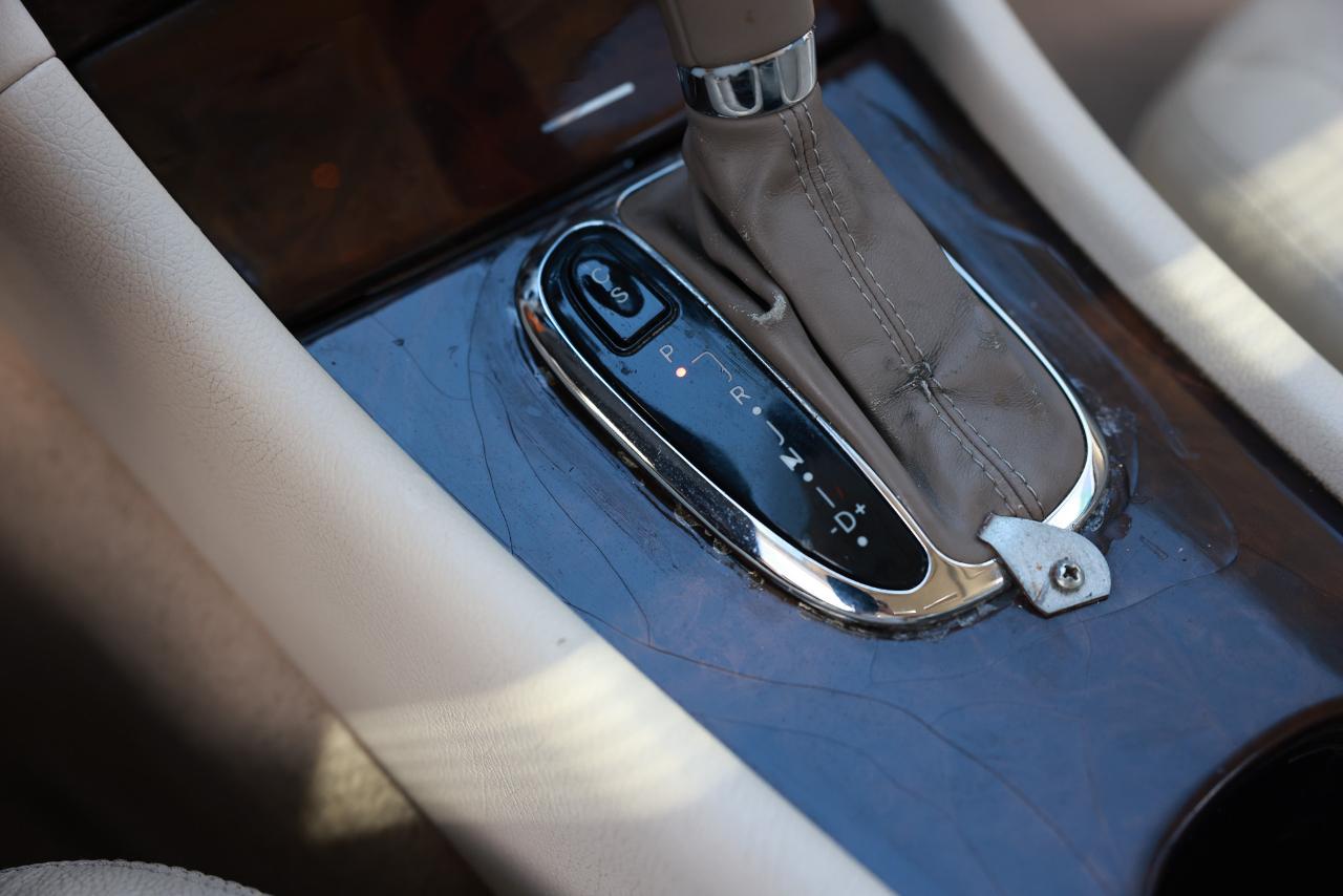 Mercedes-Benz C-Class  2005