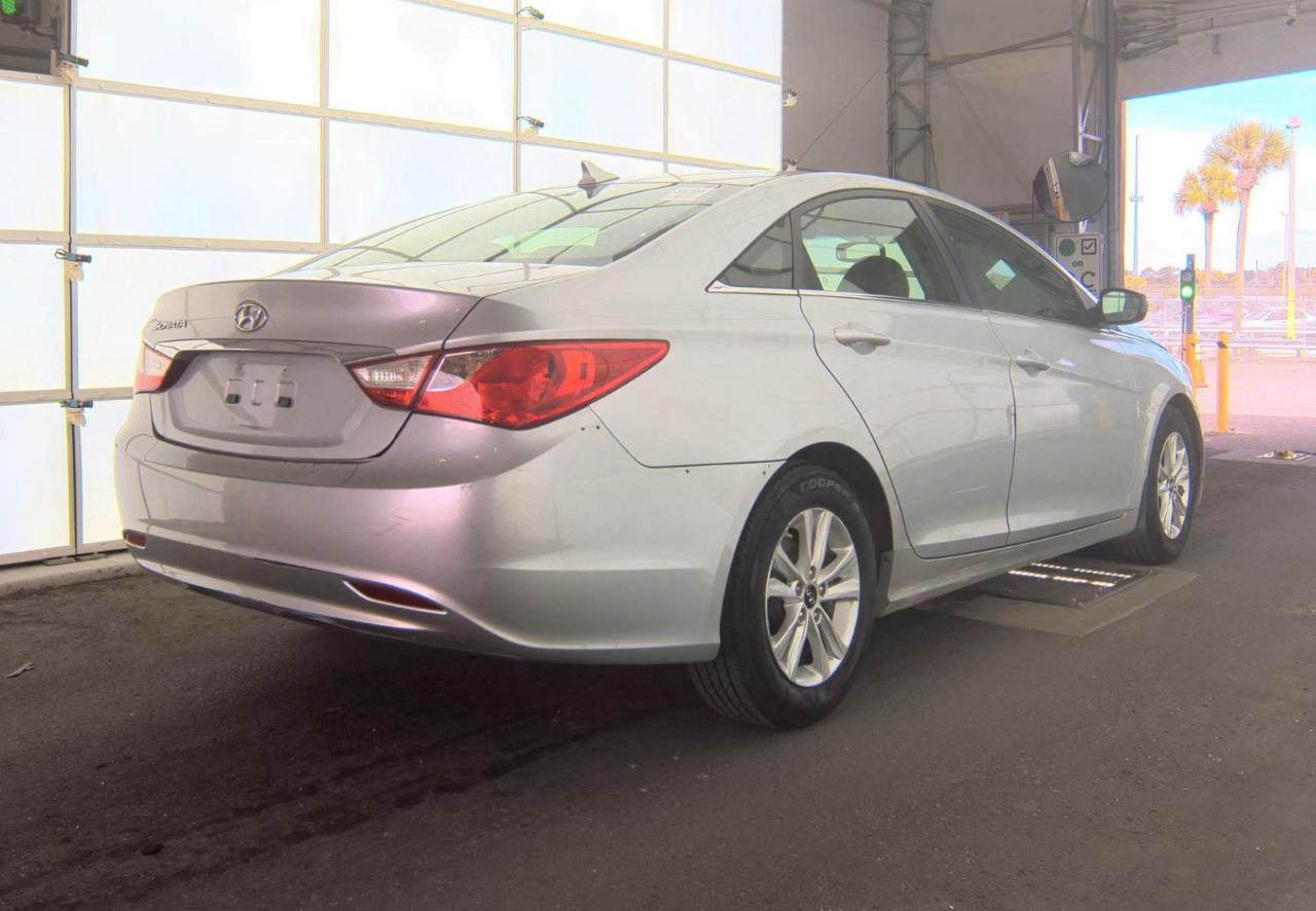Hyundai Sonata  2011