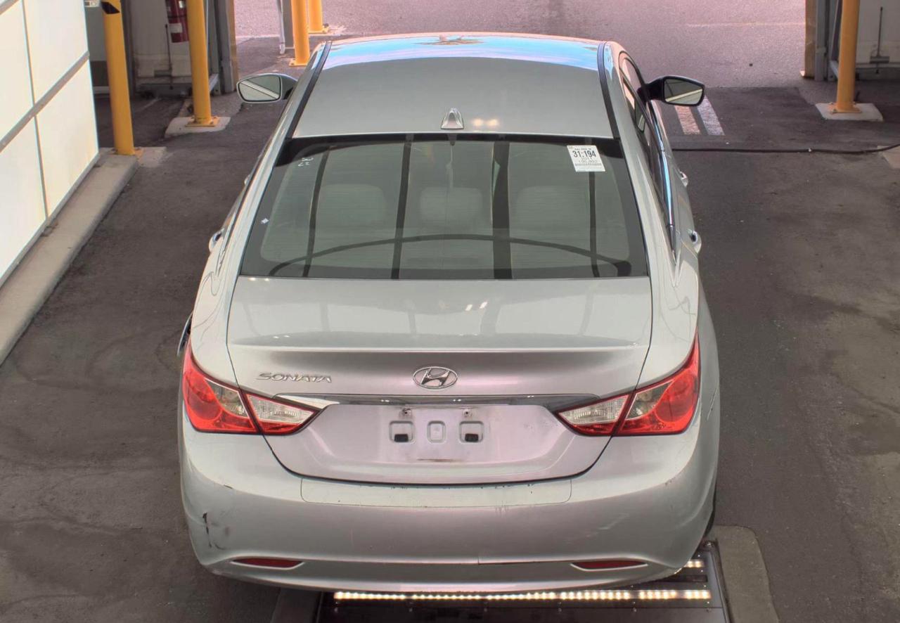 Hyundai Sonata  2011