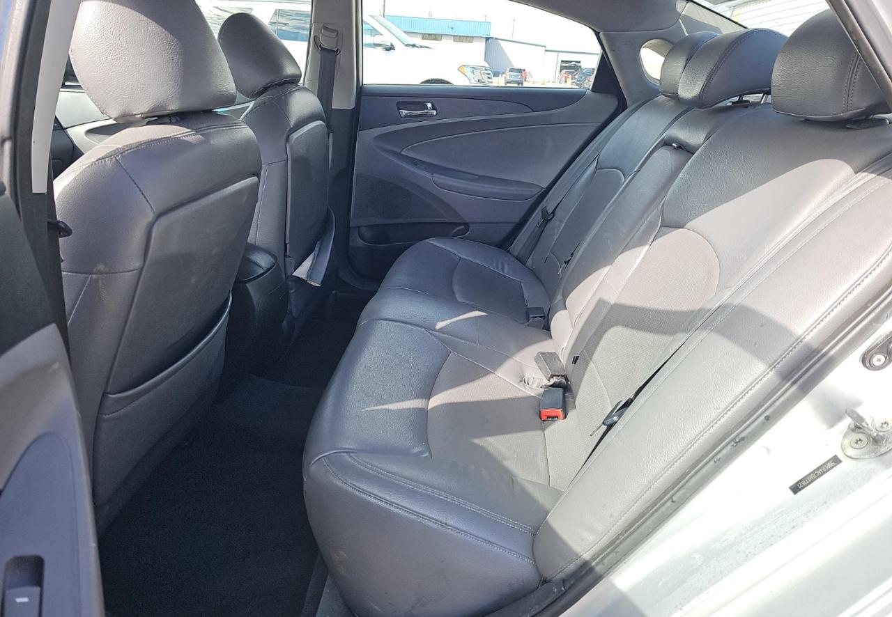 Hyundai Sonata  2011