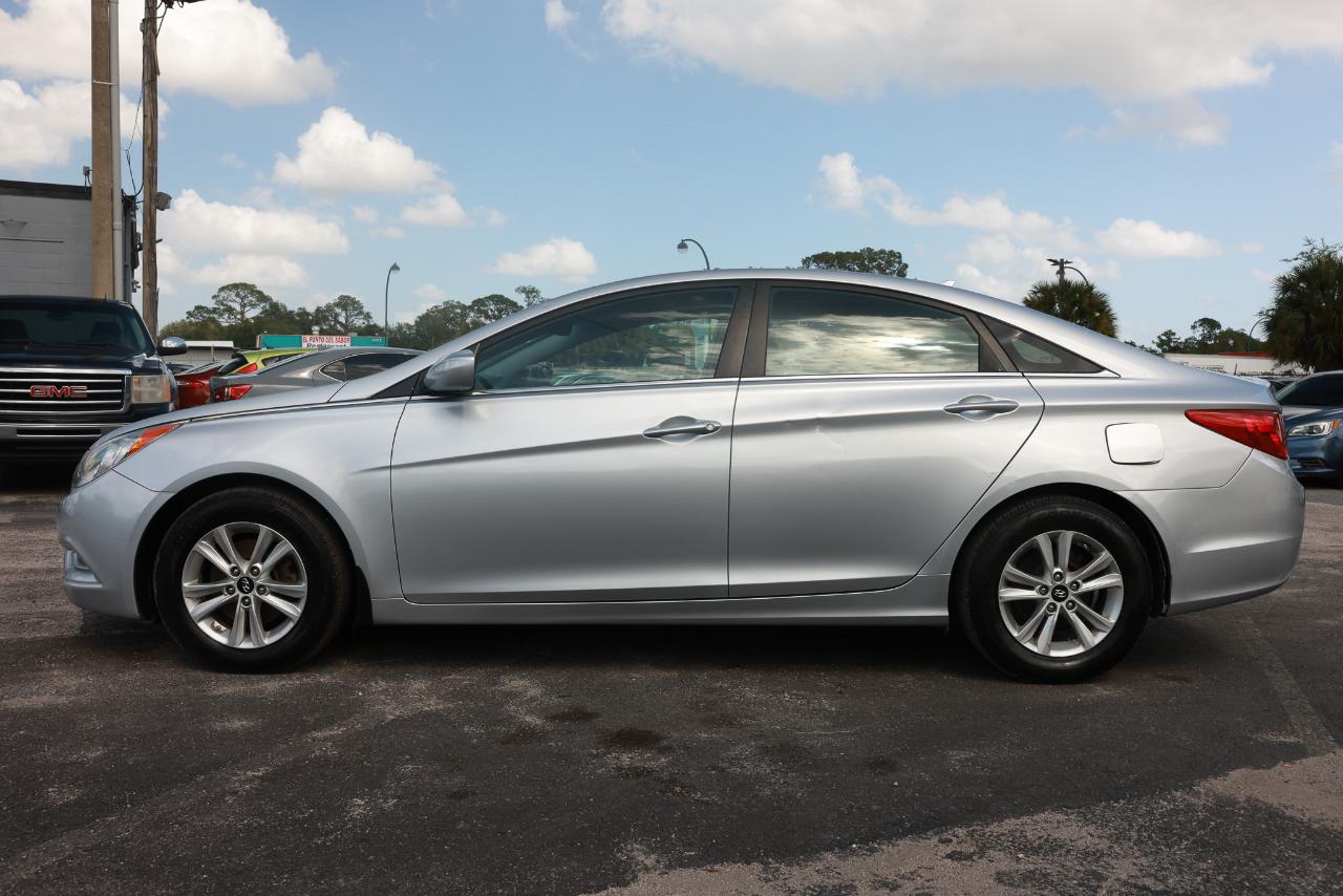 Hyundai Sonata  2011
