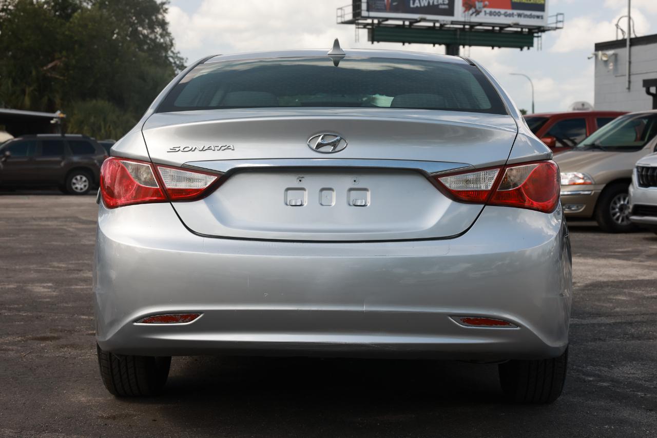 Hyundai Sonata  2011