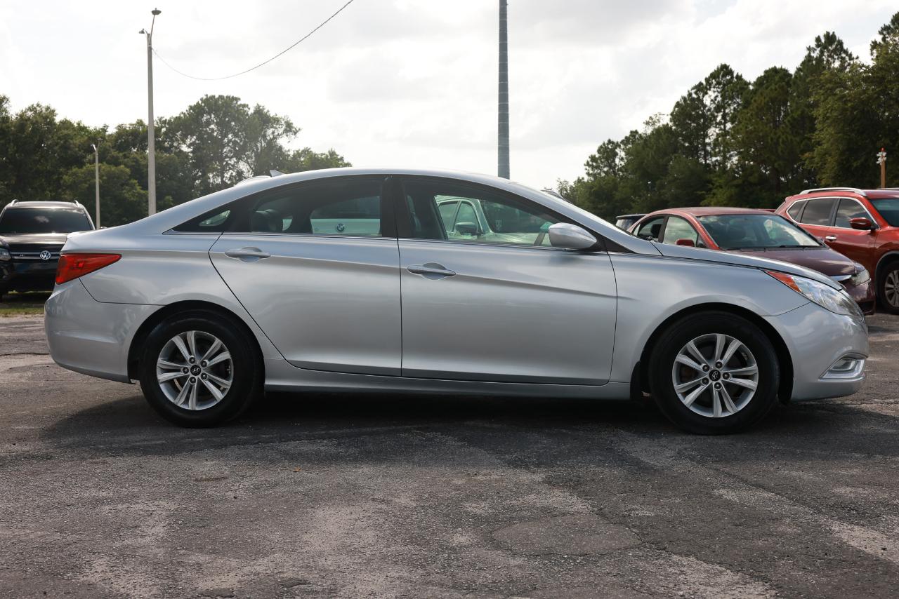 Hyundai Sonata  2011