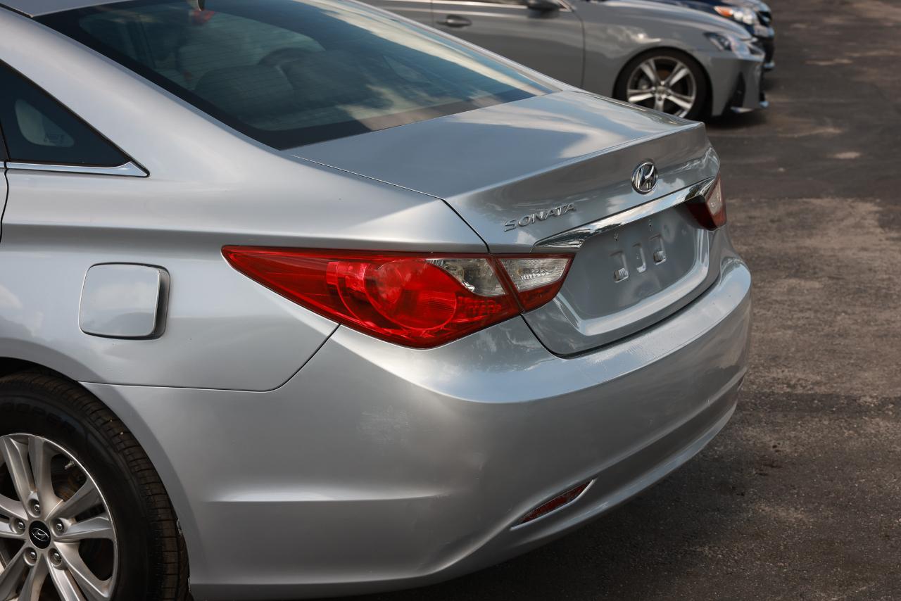 Hyundai Sonata  2011