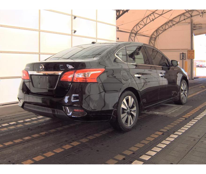 Nissan Sentra SL 4D Sedan 2016