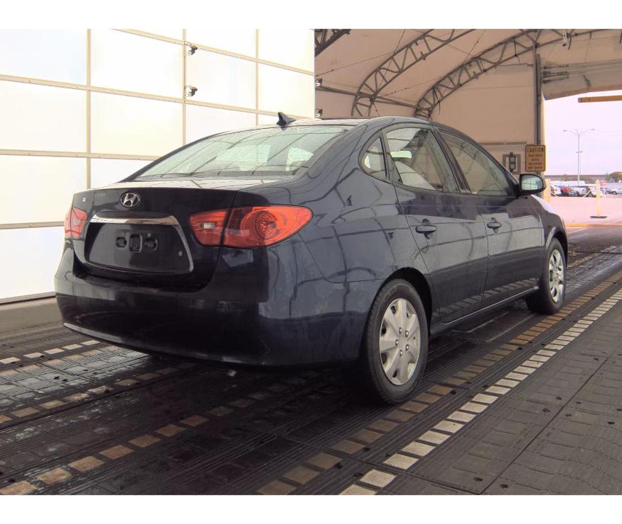 Hyundai Elantra  2010