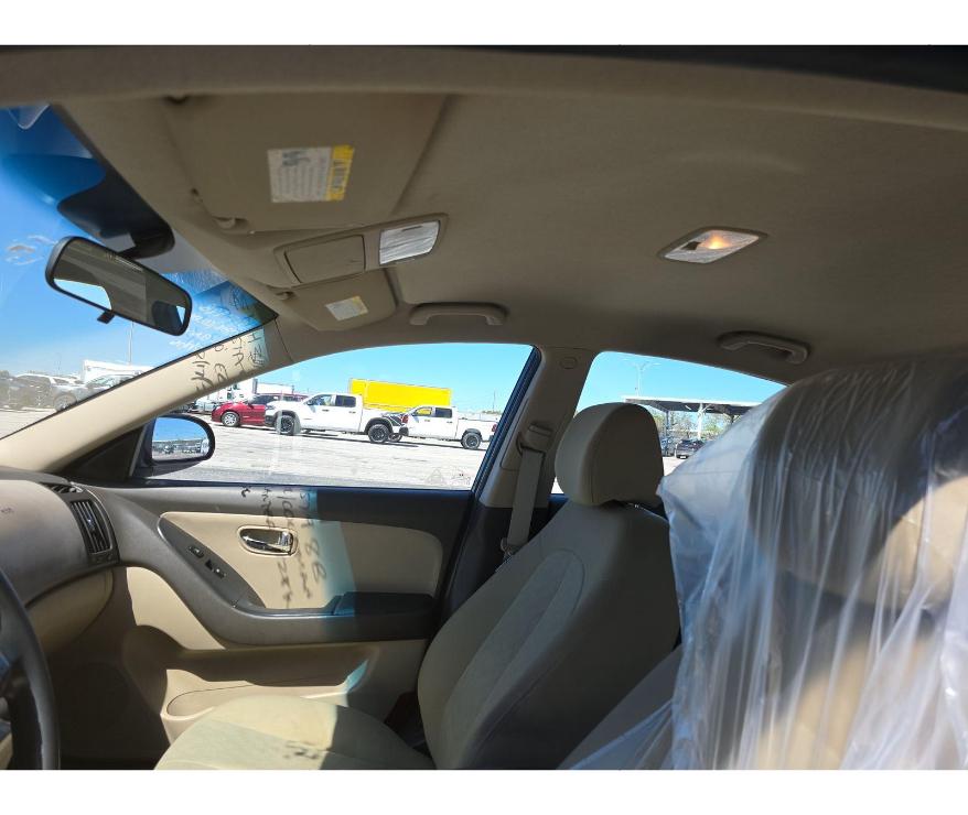 Hyundai Elantra  2010