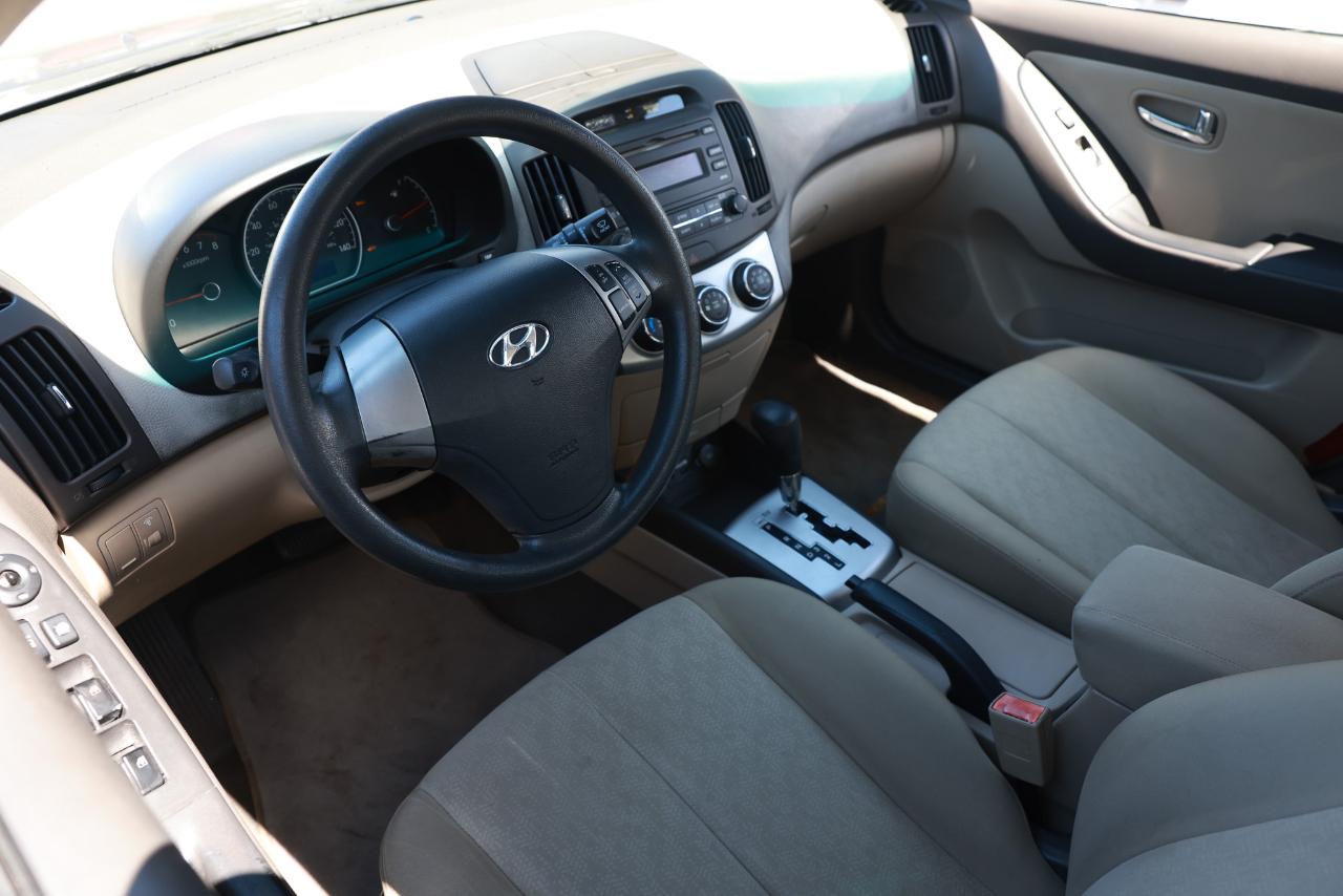 Hyundai Elantra  2010
