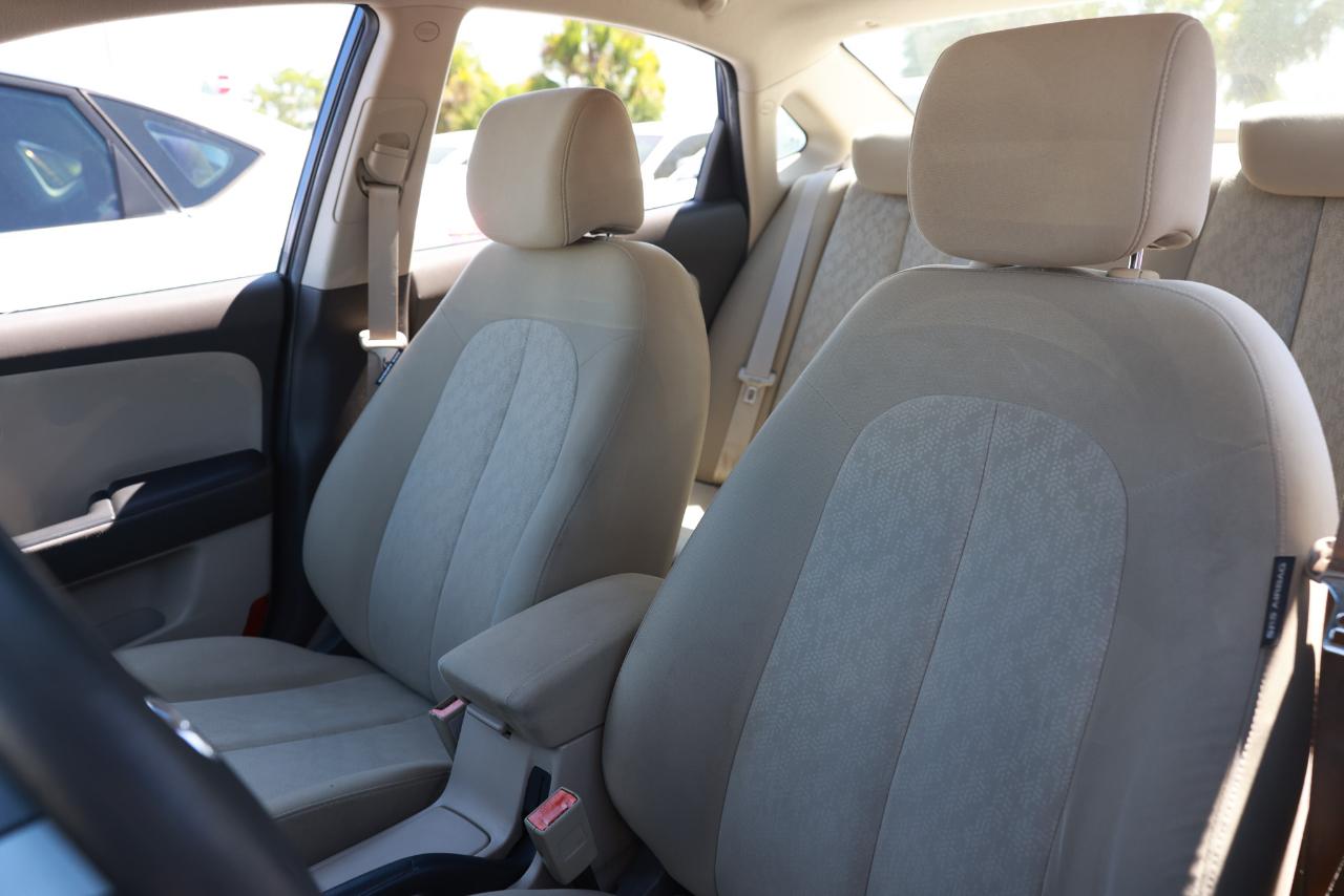 Hyundai Elantra  2010