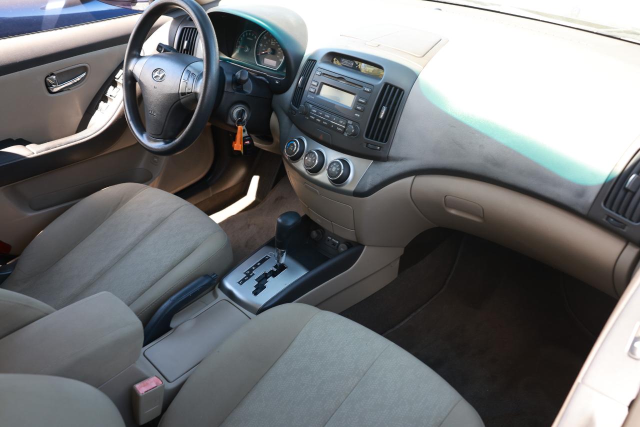 Hyundai Elantra  2010