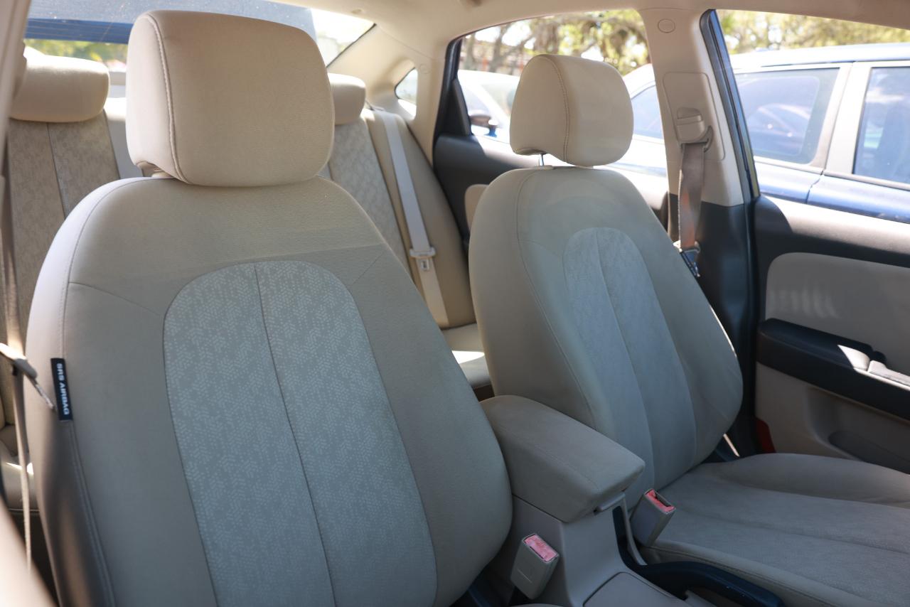 Hyundai Elantra  2010