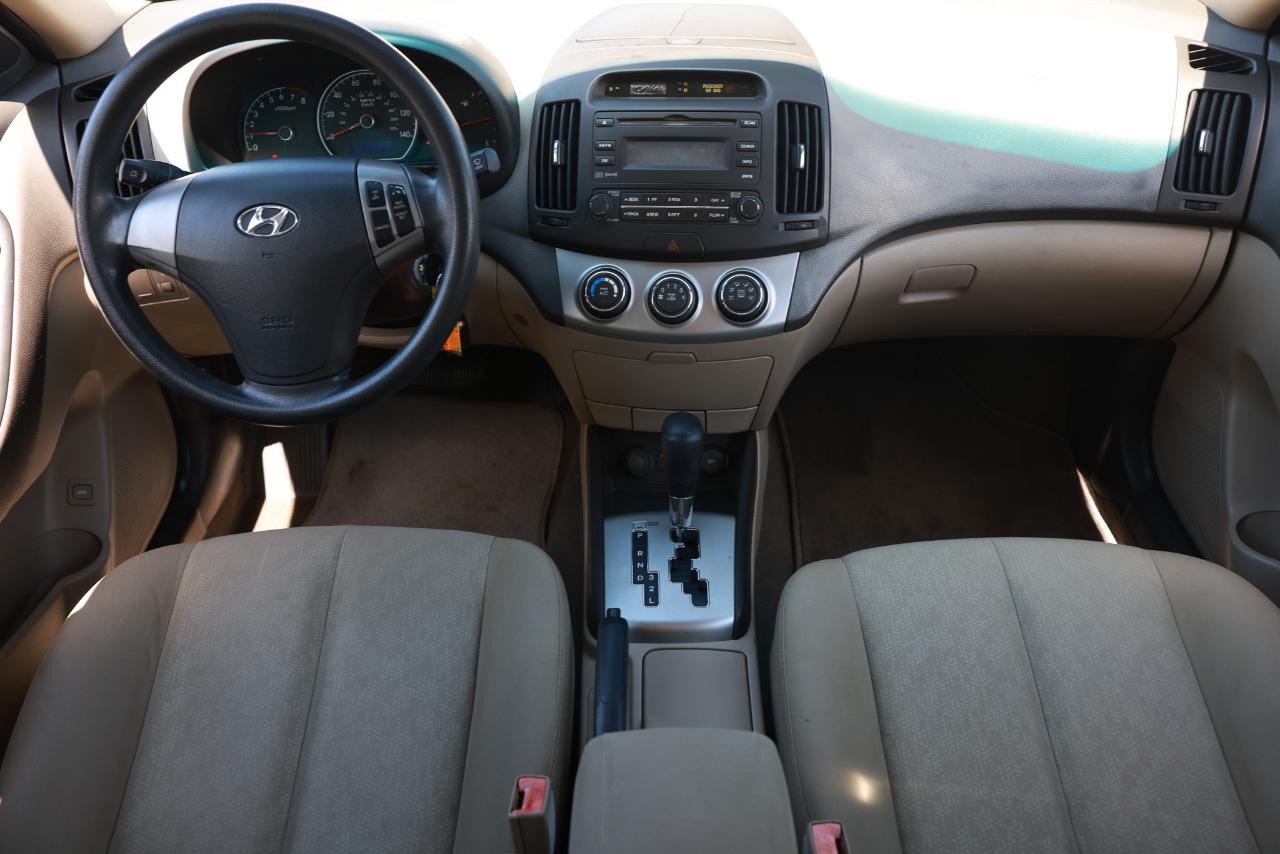 Hyundai Elantra  2010