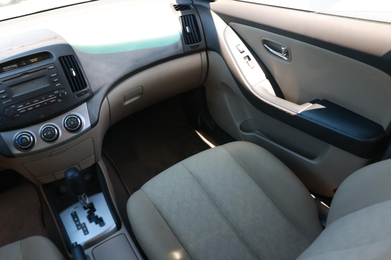 Hyundai Elantra  2010