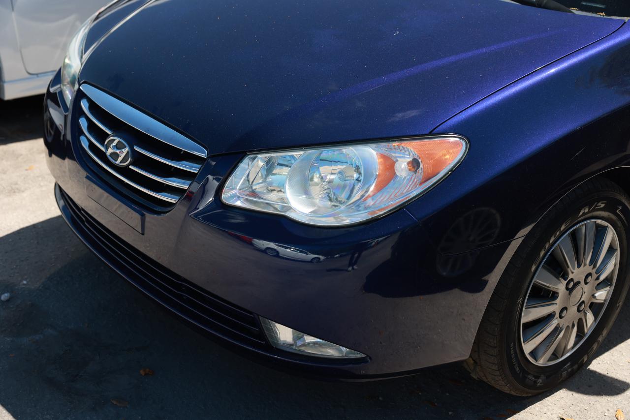 Hyundai Elantra  2010