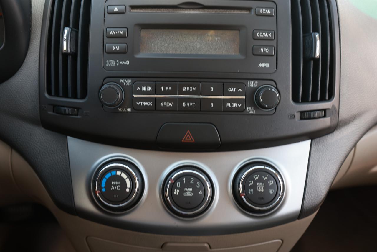 Hyundai Elantra  2010